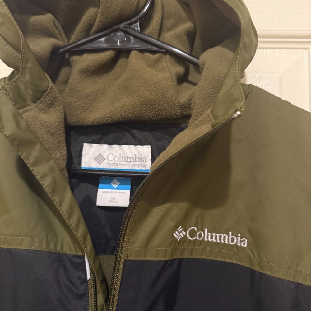 (4 pc Lot/Bundle), Water-Repellent Columbia Jacket, Magellan Pants & Nike DriFit - Picture 3 of 10